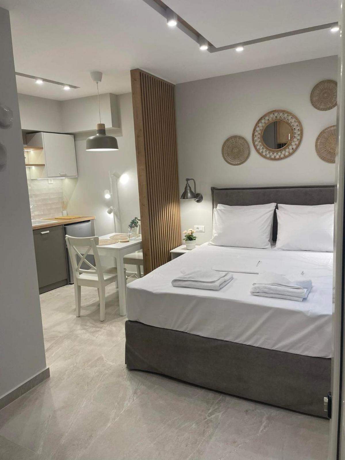 Armonia Small Luxury Apartments Ierapetra  Ruang foto
